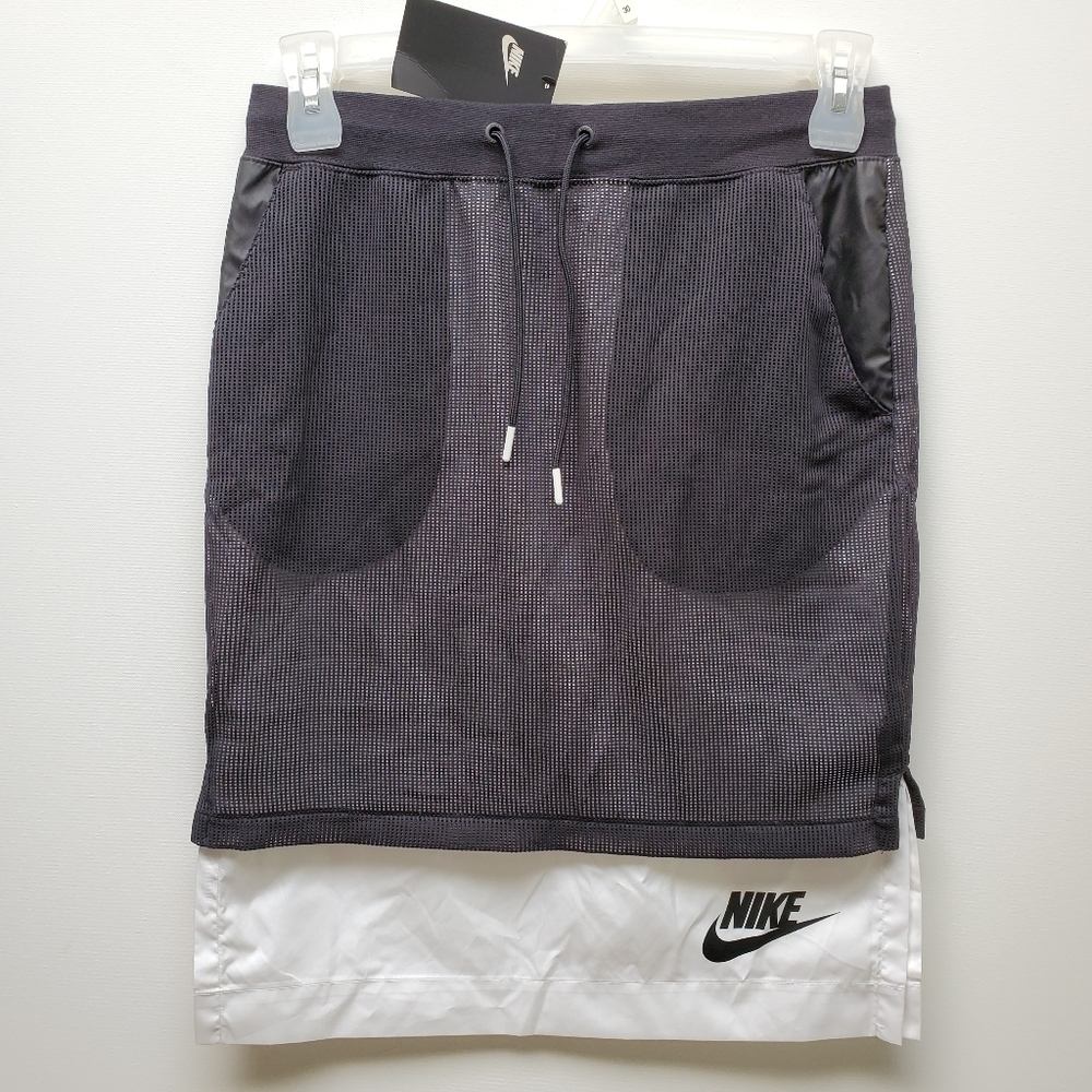 NWT Nike black and white mesh skirt